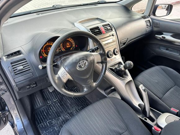 Toyota Auris 1.4 D-4D Comfort 2009 Model