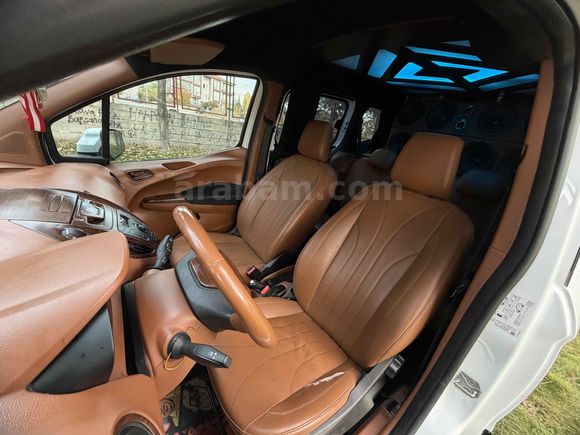 Galeriden Ford Tourneo Courier 1.5 TDCi Titanium 2022 Model Afyonkarahisar