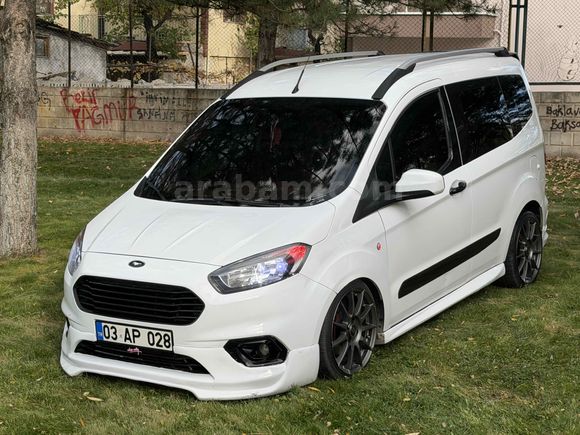 Galeriden Ford Tourneo Courier 1.5 TDCi Titanium 2022 Model Afyonkarahisar