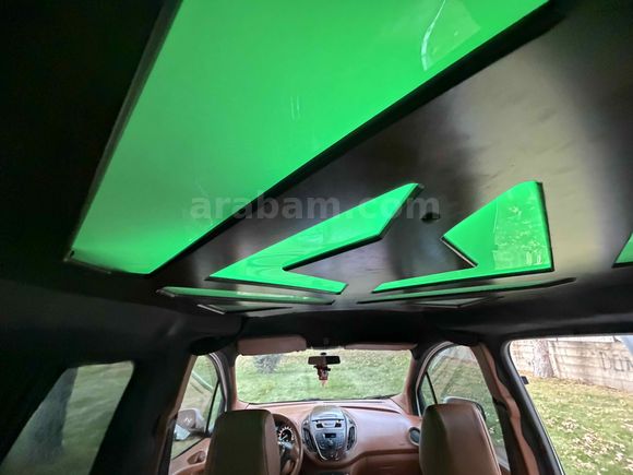 Galeriden Ford Tourneo Courier 1.5 TDCi Titanium 2022 Model Afyonkarahisar