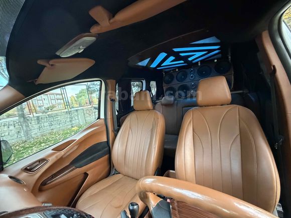 Galeriden Ford Tourneo Courier 1.5 TDCi Titanium 2022 Model Afyonkarahisar