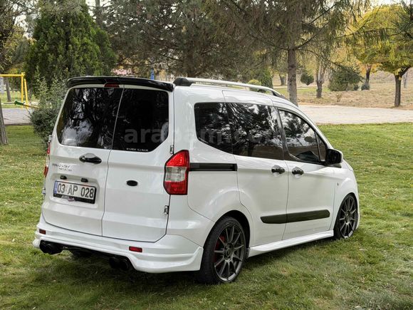 Galeriden Ford Tourneo Courier 1.5 TDCi Titanium 2022 Model Afyonkarahisar