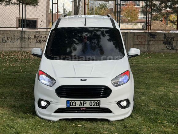 Galeriden Ford Tourneo Courier 1.5 TDCi Titanium 2022 Model Afyonkarahisar