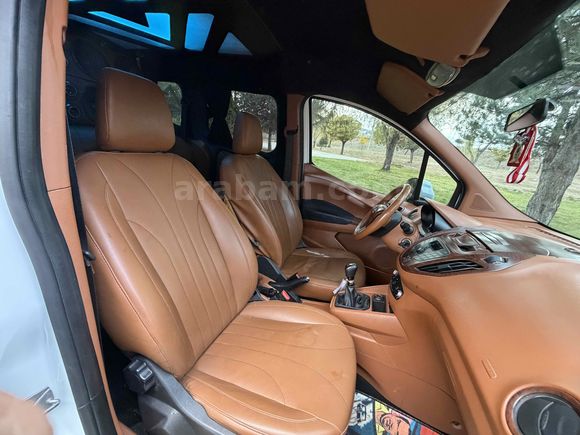 Galeriden Ford Tourneo Courier 1.5 TDCi Titanium 2022 Model Afyonkarahisar