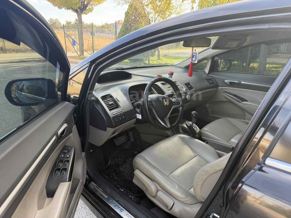 Galeriden Honda Civic 1.6i VTEC Elegance 2011 Model Afyonkarahisar