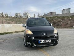 Sahibinden  2013 model 132.00 km temiz aile aracı 