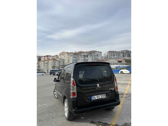 Sahibinden  2013 model 132.00 km temiz aile aracı 