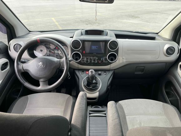 Sahibinden  2013 model 132.00 km temiz aile aracı 