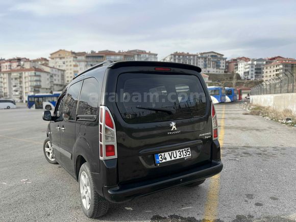 Sahibinden  2013 model 132.00 km temiz aile aracı 