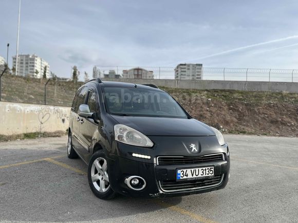 Sahibinden  2013 model 132.00 km temiz aile aracı 