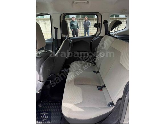 Sahibinden Ford Tourneo Courier 1.6 TDCi Titanium Plus 2015 Model 