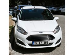 İLK SAHİBİNDEN OTOMATİK FORD FİESTA 1.6 TITANIUM 2013