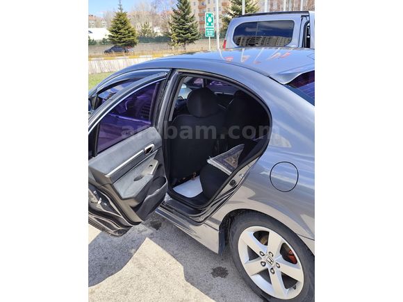 Sahibinden Honda Civic 1.6i VTEC Elegance 2010 Model