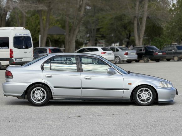 Sahibinden Honda Civic 1.6 i ES 2000 Model 