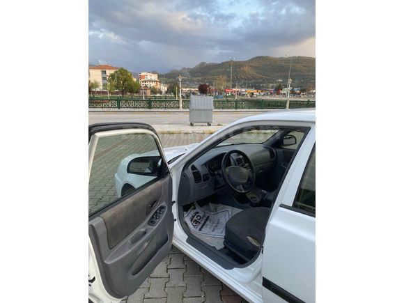 Sahibinden Hyundai Accent 1.3 Admire 2004 Model 