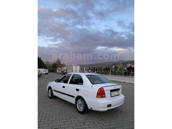 Sahibinden Hyundai Accent 1.3 Admire 2004 Model 