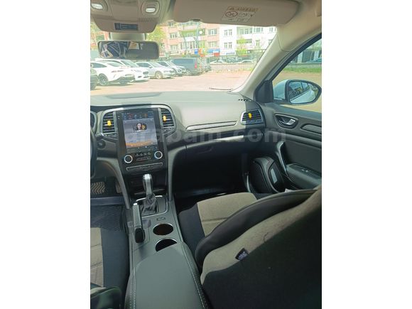Sahibinden Renault Megane 1.5 Blue DCI Touch 2020 Model
