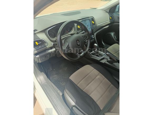 Sahibinden Renault Megane 1.5 Blue DCI Touch 2020 Model