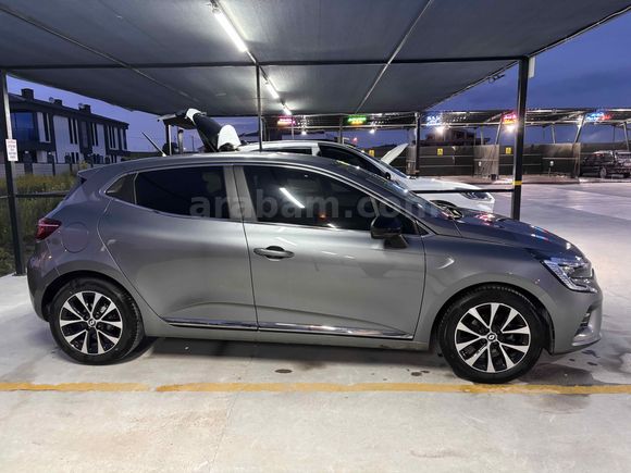 Sahibinden Renault Clio 1.0 TCe Touch 2023 Model 