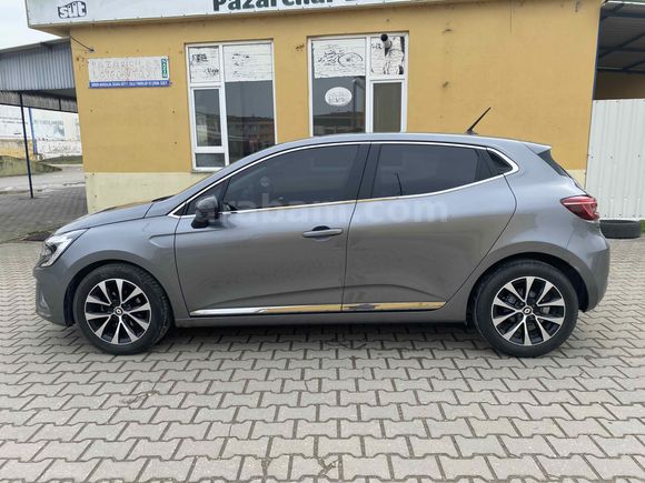 Sahibinden Renault Clio 1.0 TCe Touch 2023 Model 