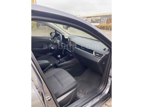 Sahibinden Renault Clio 1.0 TCe Touch 2023 Model 