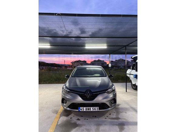 Sahibinden Renault Clio 1.0 TCe Touch 2023 Model 