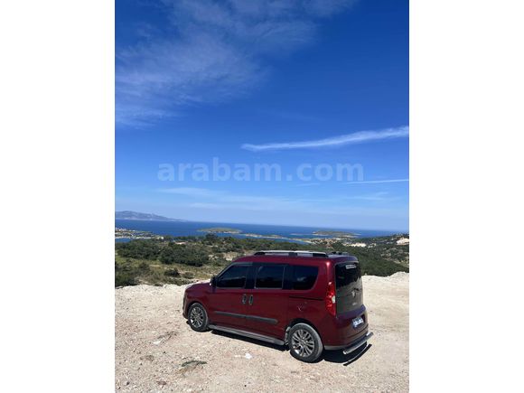 Sahibinden Fiat Doblo Combi 1.6 Multijet Elegance 2010 Model  175.000 km Bordo