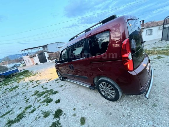 Sahibinden Fiat Doblo Combi 1.6 Multijet Elegance 2010 Model  175.000 km Bordo
