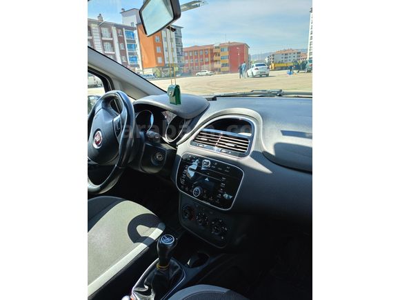 Sahibinden Fiat Punto 1.4 Easy S&S 2012 Model  104.100 km Siyah
