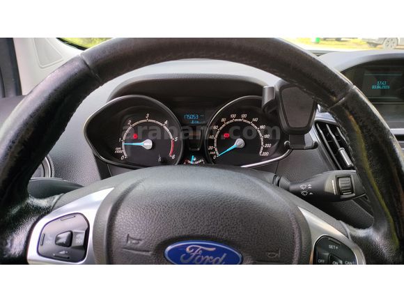 Sahibinden Ford Tourneo Courier 1.6 TDCi Journey Titanium 2016 Model 