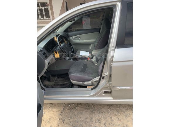 Sahibinden Kia Cerato 1.6 EX Comfort 2008 Model  300.000 km Gri (Gümüş)
