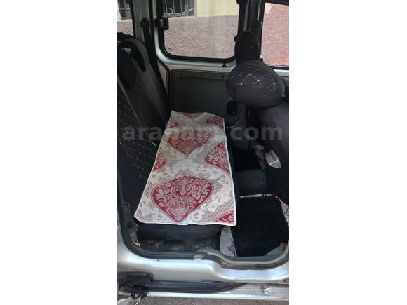 Sahibinden Renault Kangoo Multix 1.5 dCi Authentique 2011 Model