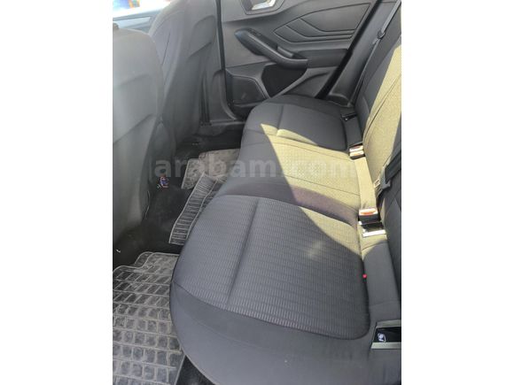 Sahibinden Ford Focus 1.5 Ti-VCT Trend X 2020 Model  74.000 km Mavi (metalik) kısa süreliğine indirim