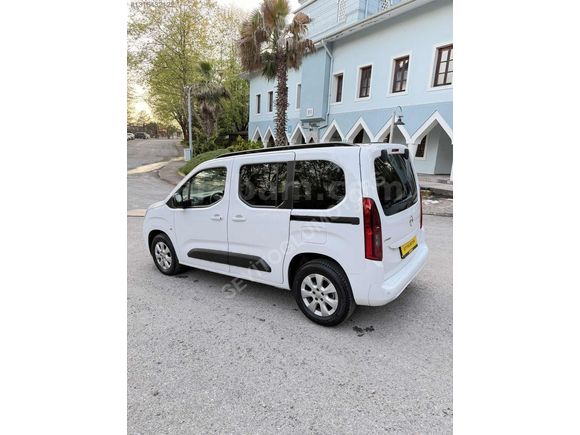 HATASIZ 46.000 KM OPEL COMBO LIFE EDİTİON