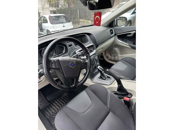 Sahibinden Volvo V40 1.5 T3 Premium 2015 Model 