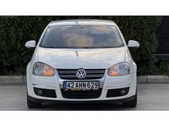 FABRİKASYON JETTA 1.4 TSİ 6 İLERİ ŞEKER BEYAZI