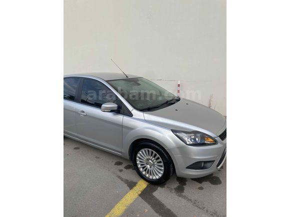 Sahibinden Ford Focus 1.6 Titanium 2010 Model  Gri (Gümüş)