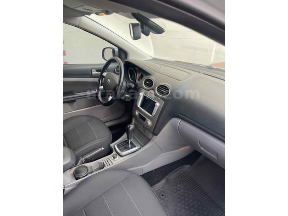 Sahibinden Ford Focus 1.6 Titanium 2010 Model  Gri (Gümüş)
