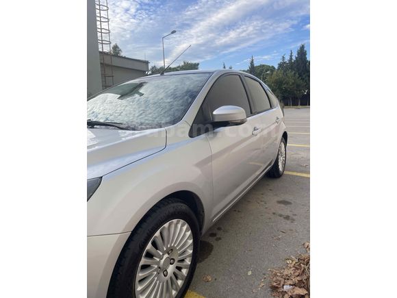 Sahibinden Ford Focus 1.6 Titanium 2010 Model  Gri (Gümüş)