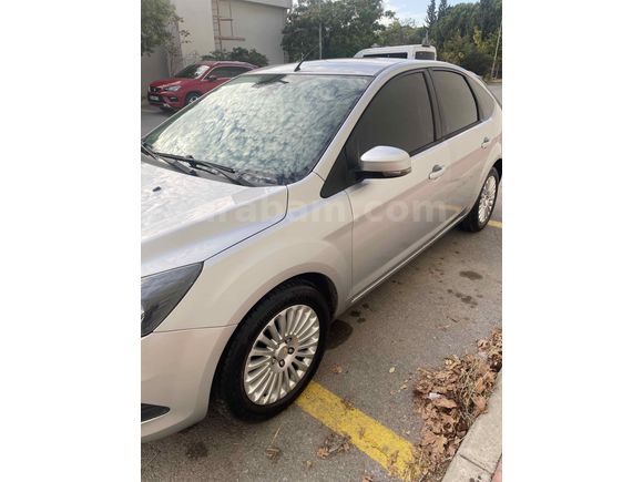 Sahibinden Ford Focus 1.6 Titanium 2010 Model  Gri (Gümüş)