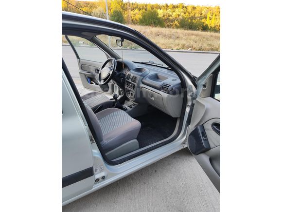 Sahibinden Renault Clio 1.5 dCi Expression 2003 Model  330.000 km Gri