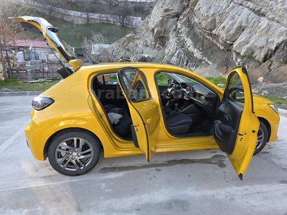 Sahibinden Peugeot 208 1.2 PureTech Active 2021 Model  105.000 km