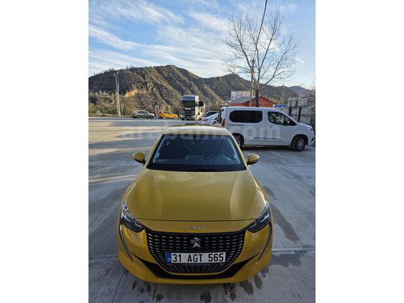Sahibinden Peugeot 208 1.2 PureTech Active 2021 Model  105.000 km