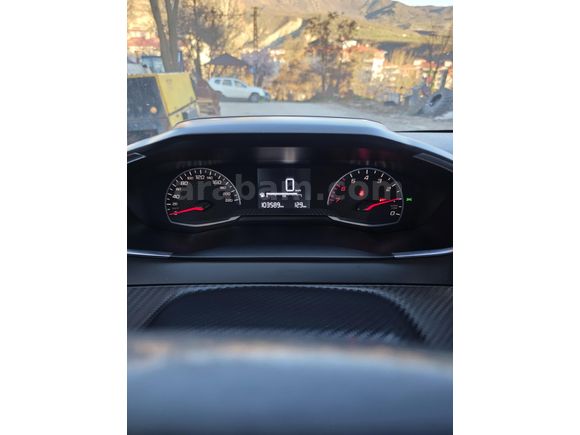 Sahibinden Peugeot 208 1.2 PureTech Active 2021 Model  105.000 km