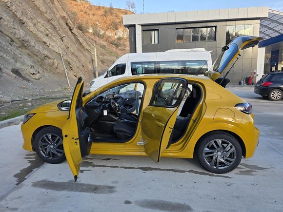 Sahibinden Peugeot 208 1.2 PureTech Active 2021 Model  105.000 km