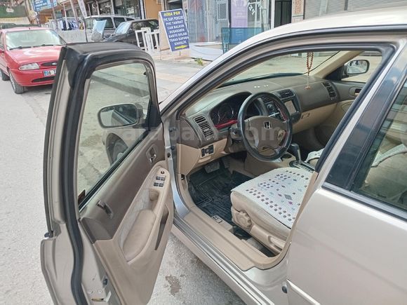 Sahibinden Honda Civic 1.6i VTEC LS 2005 Model
