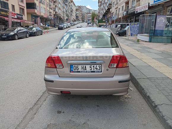 Sahibinden Honda Civic 1.6i VTEC LS 2005 Model