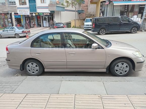 Sahibinden Honda Civic 1.6i VTEC LS 2005 Model