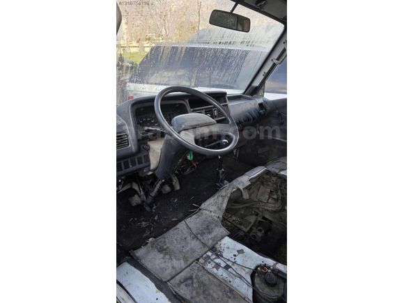 96 model Motor arızalı şanzıman sağlam Mazda E2200
