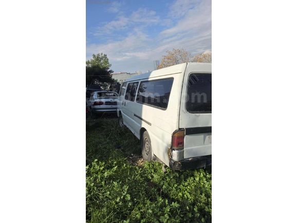 96 model Motor arızalı şanzıman sağlam Mazda E2200